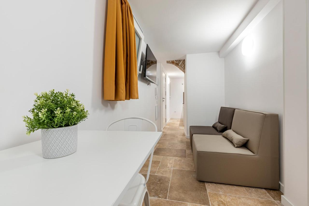Bajo Interior Sin Ventana En Barri Port Maritim Appartement