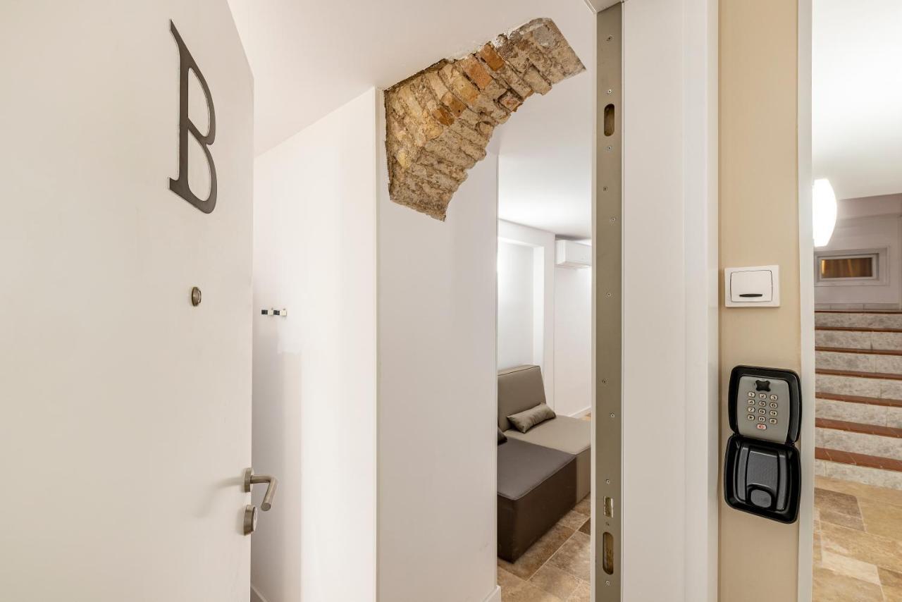 Apartamento Bajo Interior Sin Ventana En Barri Port Maritim *